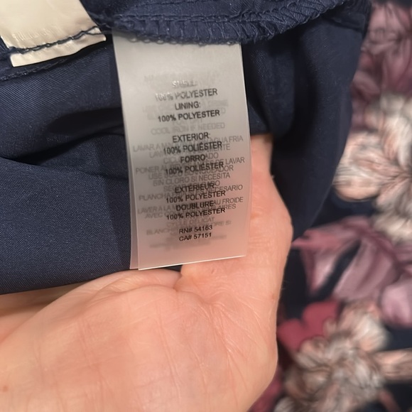 KENSIE Floral V-Neck Midi Dress - Picture 9 of 10